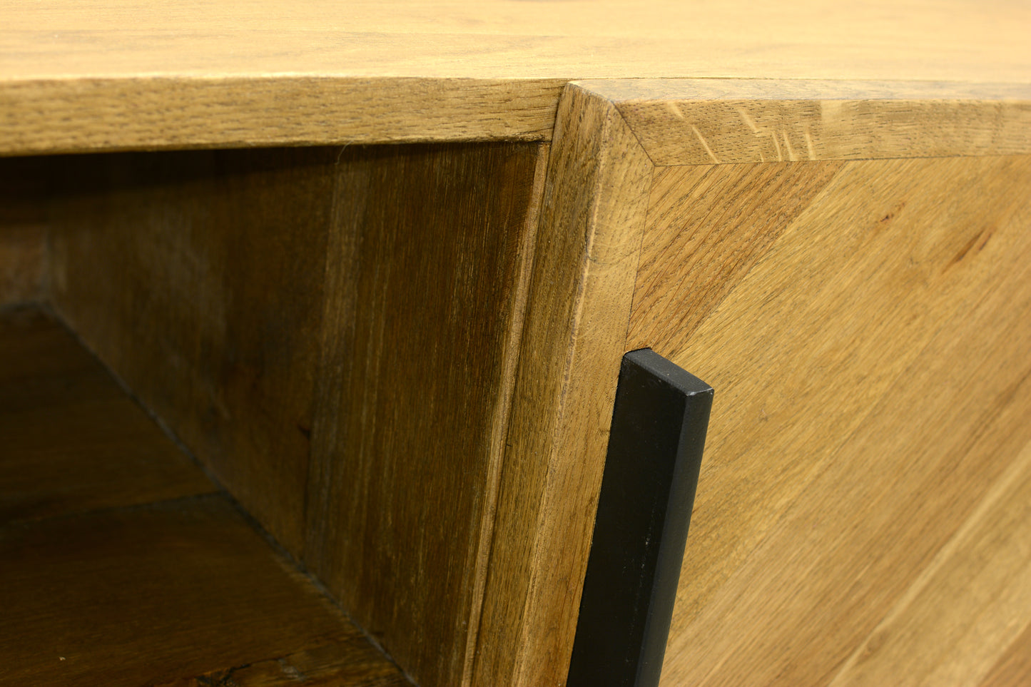 Ontario TV Dresser 2 Doors